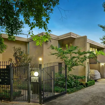 Luxury Spacious 3-Bedroom Suite On Exclusive Lansell Rd, Toorak Melbourne Exterior photo