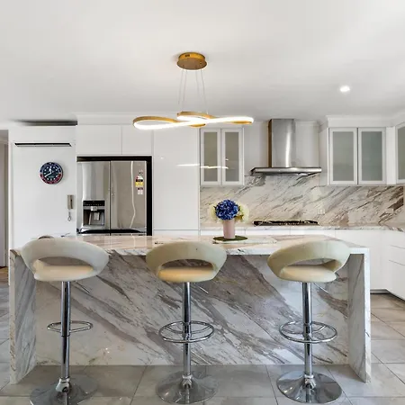 Luxury Spacious 3-Bedroom Suite On Exclusive Lansell Rd, Toorak Melbourne Exterior photo